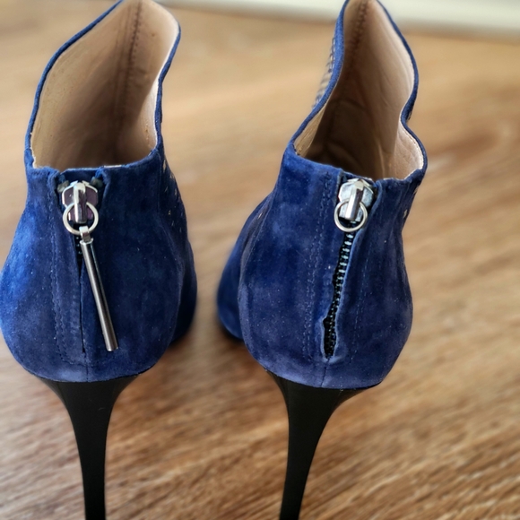 Boots - Picture 4 of 6